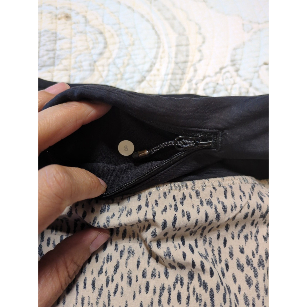Lululemon Women's Leopard Print Skirt With Built In Shorts Size 8 - Picture 6 of 6